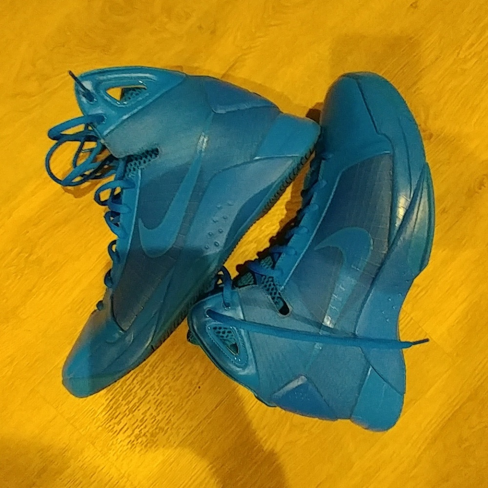 Triple Blue Nike 08' Hyperdunk